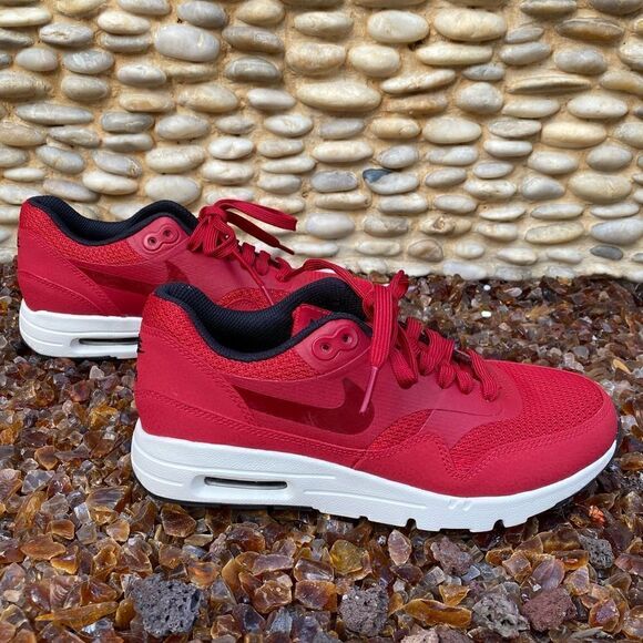 Nike Air Max 1 Ultra Essentials Women Red Sneakers. Size 5.5. New In Box! - Picture 5 of 12